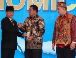 Bupati Tangerang Raih Penghargaan Economic Growth Ajang National Governance Awards 2026