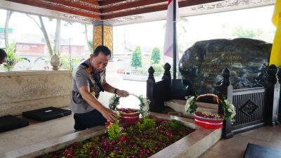 Ziarah ke Makam Soekarno, Kapolri: Menyerap Nilai Pemimpin Bangsa